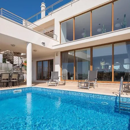 Tatil Evi Ferienhaus Mit Privatpool Fur 10 Personen In Rogoznica, Dalmatien