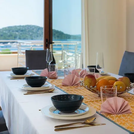 Ferienhaus Mit Privatpool Fur 10 Personen In Rogoznica, Dalmatien Tatil Evi Rogoznica (Sibenik-Knin)